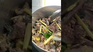 Tortoise meat cooked with mackerel leaves​ 4