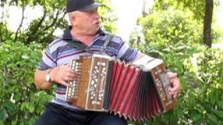 'Garmon' player in Suzdal, Russia