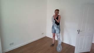 A guest on my channel! B2P a spiral balloon! Give her  some comments and likes!