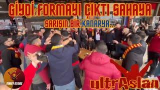 Giydi formayı çıktı sahaya, sarışın bir kanarya... ultrAslan yeni beste