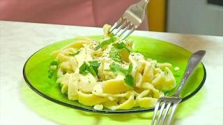 Complete Homemade Creamy Garlic Fettuccine Alfredo Video Recipe | Bhavna's Kitchen