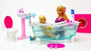 Barbie bekommt ein neues Badezimmer - Video für Kinder