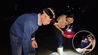 Doctor and mute mother catch crabs and snails to sell for extra income