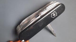 VICTORINOX SWISSCHAMP:  REVIEW