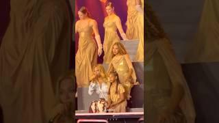 Beyonce & Rumi Carter & Blue Ivy - PROTECTOR (Live in Paris Night 1) #beyonce #rumicarter #blueivy