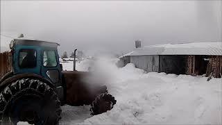 Серые будни, безделье, борьба со снегом на Т-40...