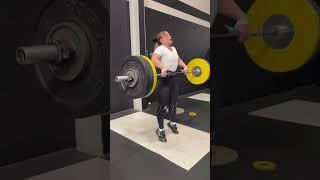 Little twerk session between reps never hurts nobody