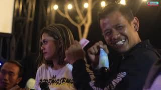 12 Menit Bersama Ade Astrid - Dua Lalaki Live Angkringan Teh Ita Punclut (Ton'z Audio Soundsystem)