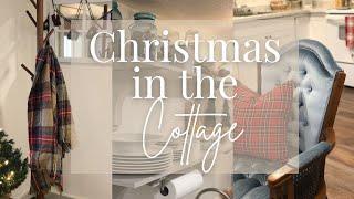 Christmas Decorating for Small Guest Cottage | Cozy Christmas Cottage | Simple & classic