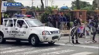 Happening Now: Police Deny Journalists Entry Into Lagos State House of Assembly