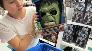 KidCity is on the Hunt for Thor Ragnarok Gear at Toys R Us!