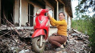 Girl accidentally picked up Attila Elizabeth's motorbike in an abandoned house