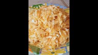 Ну очень простой и вкусный салат из тыквы. Тыква - это овощ красоты и здоровья!