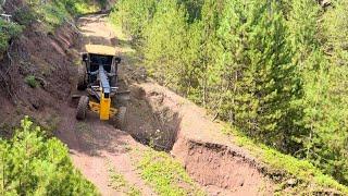 How the Legendary Machine JohnDeere 670gp Grader Crosses Huge Gaps? #johndeere #motorgrader