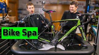 How a professional mechanic cleans bikes, fast 