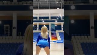 hands on my knees #cute #twerk #cheerleader #megantheestallion