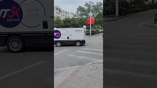 Smart express delivery vehicles on the streets of China#chinatravel #citywalk  #shenzhenstreet#robot