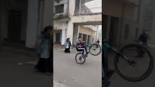 Plain wheelie #mtbstunt #mtbwheelie #stunt #cycling #wheeliemtb