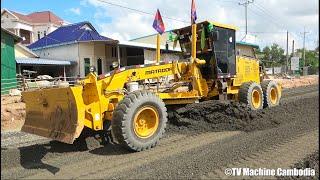 Incredible Motor grader Matador MG17 VS MG16 Spreading Gravel On Big Road