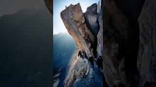 Hikers Shocked! Sudden Landslide on the Hiking Route!