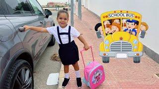 Premier jour d'école pour Amira ️  fun First day at school Amira /