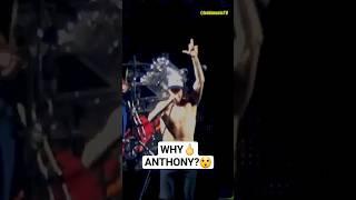 Anthony showedto the crowd? #redhotchilipeppers #anthonykiedis #rhcp #shorts