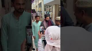 Dr Owais Rabbani surrounded by Fans ️ | Main Aur Maulana Host in Public