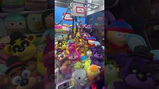 This Claw Machine Costs $5 Per Play!  #shorts #clawmachine #arcade #fnaf