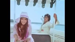 Amitabh Bachchan - Parveen Babi - Amar Akbar Anthony (1977)