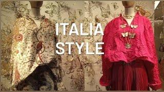 Italia.Vetrine. Italia style. Fashion. Spring collections. Primavera.