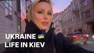 Ukraine  LIFE IN KIEV, March 6, 2025. The Streets of Kiev, Ukraine. Streets Scenes..