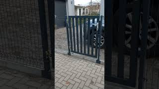 Aluminium garden gate