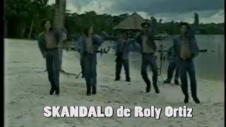 SKANDALO de Roly Ortiz   COLEGIALA