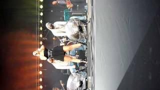 Hadise - My Body Live @ Mechelen Maanrock