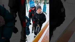 ГИТАРА из Сочи! Такой вот подарок отправила мама сыну в честь поздравления с днем рождения.