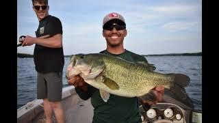 RECORD LARGEMOUTH BASS ON PEWUAKEE LAKE IN WISCONSIN