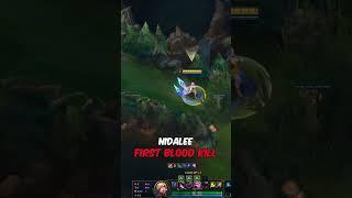  Evelynn STRIKES FIRST BLOOD in 20s FLAT!  LoL Funny Moments #Eve #LeagueOfLegends #LoLmoments