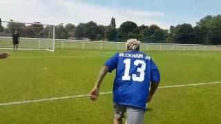 Odell Beckham Jr. shows off his fútbol skills with Bayern Munich