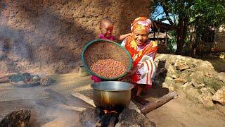 Unbelievable Taste! Mum & Daughter Cook Healthy African Cassava & Beans Stew in the Village ️
