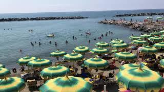 Пляжи Сан-Ремо недвижимость у моря. Лигурия Италия. Beaches of Sanremo. Liguria. Italy. Europe-House