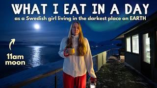 What I EAT living in the DARKEST place on EARTH ︱ Svalbard