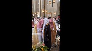 د. عبد الرحمن السديس يقبل رأس العلامة د. صالح الفوزان فى لقطة فيها من الإحترام والتقدير