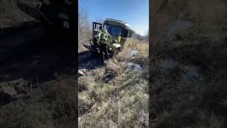 Застрял на автодоме в грязи #vanlife #offroad #автопутешествие #автодом #домнаколесах