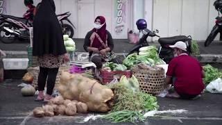 Indonesia aims to keep traditional markets alive - News