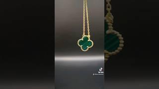 Vintage Alhambra pendant in malachite! #vca #vancleefarpels #vcamalachite