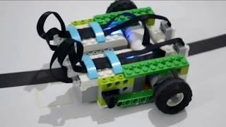 Lego WeDo 2.0 Two Motion Sensors Line Follower