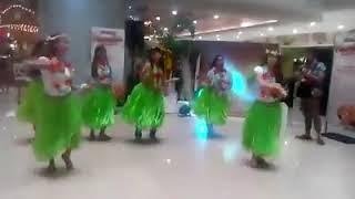 HAWAIIAN DANCE/GREENWICH EVENT I MEGAMALL