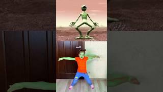 Green Alien Dance  Dame Tu Cosita Challenge #shorts #funny by Arina Sun UA