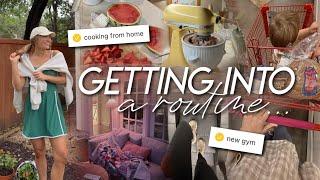 GETTING IN A ROUTINE | new gym, cooking from home, building furniture, & exploring our new city 