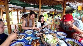 A must try when visiting Laos / Eating popular food, Khao Poon Jeow King